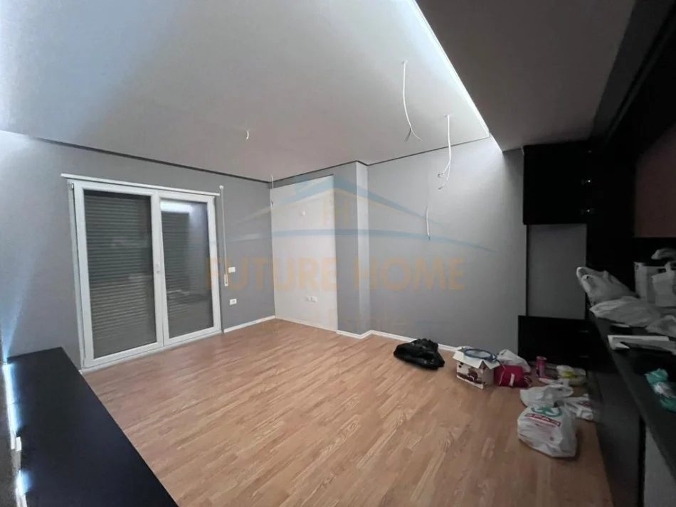 Tirane, jepet me qera apartament 2+1 Kati 3, 74 m² 800 € 