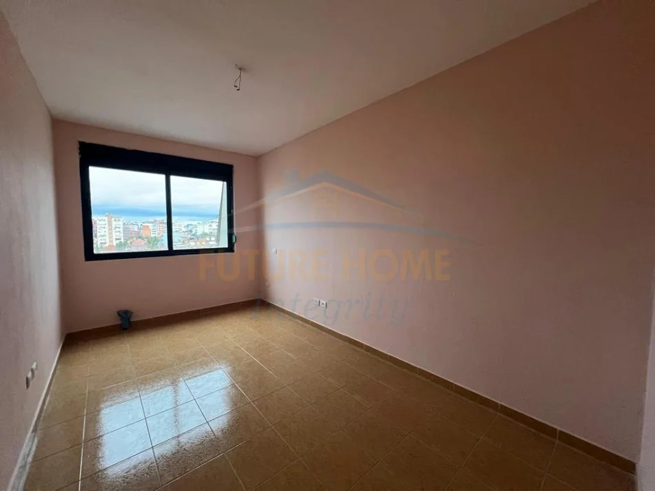Tirane, jap me qera apartament 3+1+Ballkon Kati 6, 107 m² 615 € (PRANE MINISTRISE SE JASHTME)