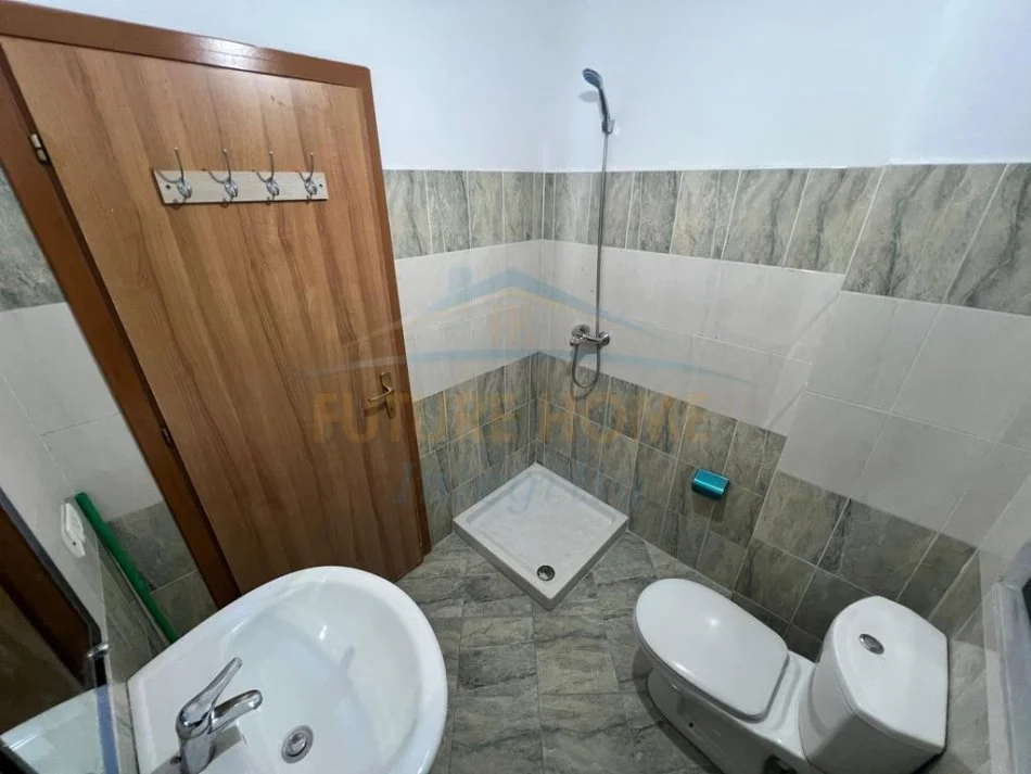 Tirane, jap me qera apartament 3+1+Ballkon Kati 6, 107 m² 615 € (PRANE MINISTRISE SE JASHTME)