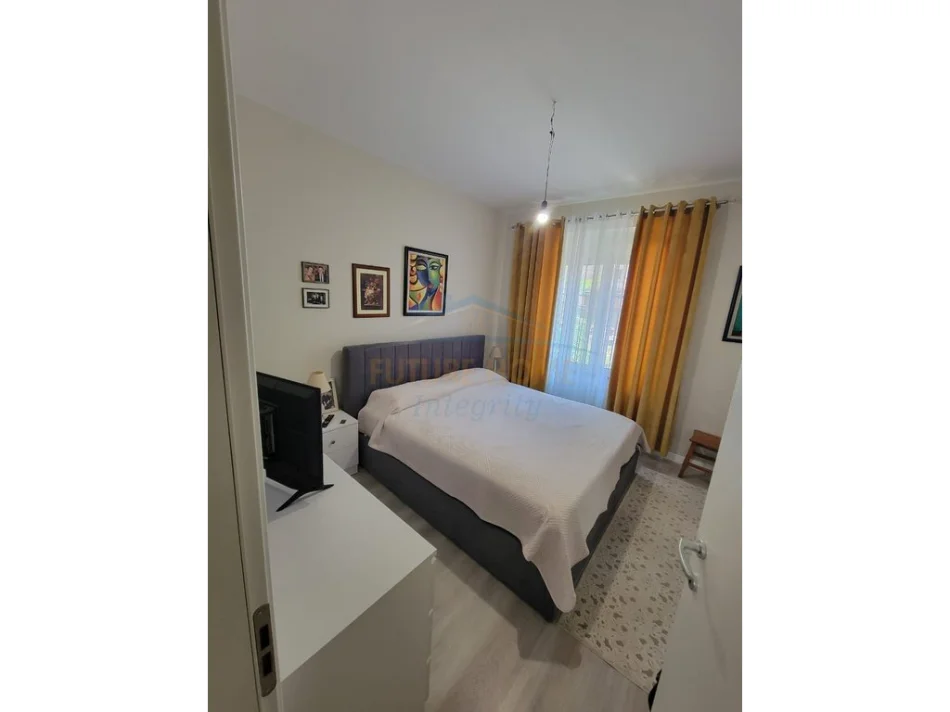 Tirane, shitet apartament 1+1 Kati 1, 65 m² 180.000 € (Afer Pazarit te Ri, Rruga Tefta Tashko Koco)