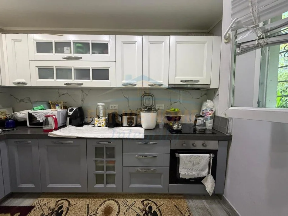 Tirane, shitet apartament 2+1+Ballkon Kati 1, 79 m² 157.000 € (ALI DEMI)