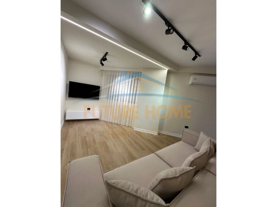 Tirane, shitet apartament 1+1 Kati 5, 61 m² 183.000 € (Rruga e Durresit,Tirane.)