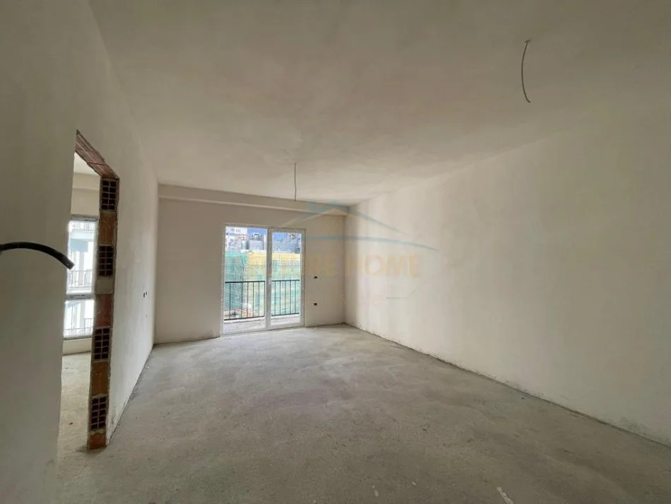 Tirane, shitet apartament 1+1 Kati 5, 65 m² 105.000 € (SPITALI AMERIKAN 2)
