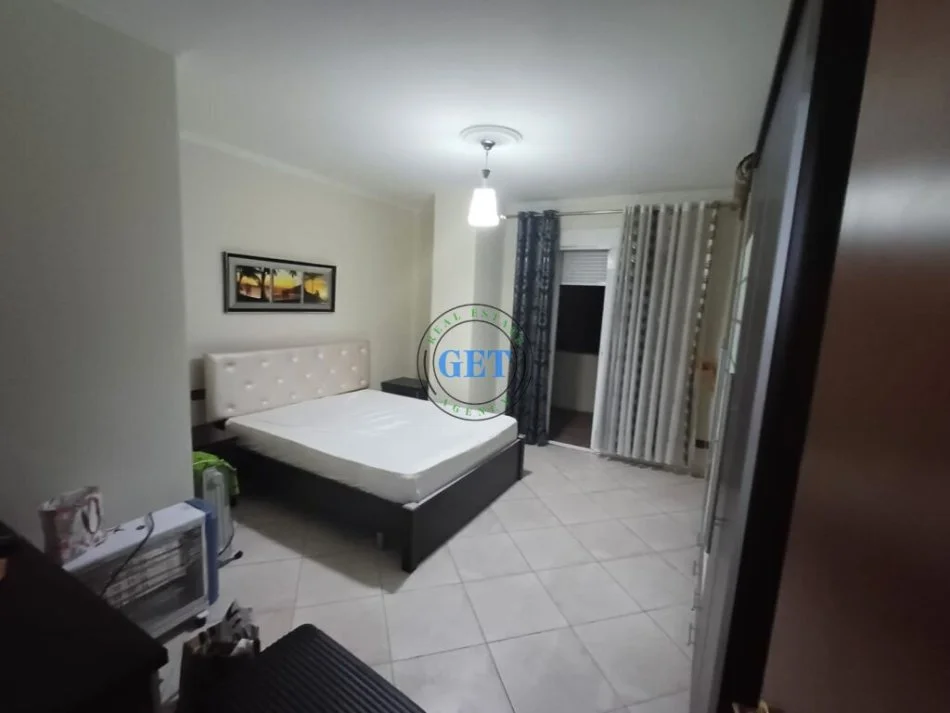 Durres, jepet me qera apartament 2+1+Ballkon Kati 5, 91 m² 400 € (UKD, Durres)
