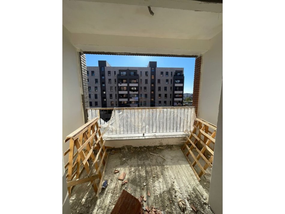 Tirane, shitet apartament 2+1 Kati 3, 111 m² 97.794 € (Kamez)