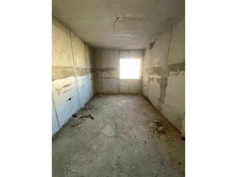 Tirane, shitet apartament 2+1 Kati 3, 111 m² 97.794 € (Kamez)