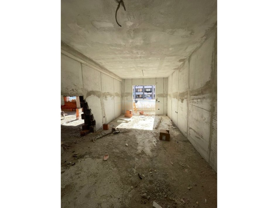 Tirane, shitet apartament 2+1 Kati 3, 111 m² 97.794 € (Kamez)