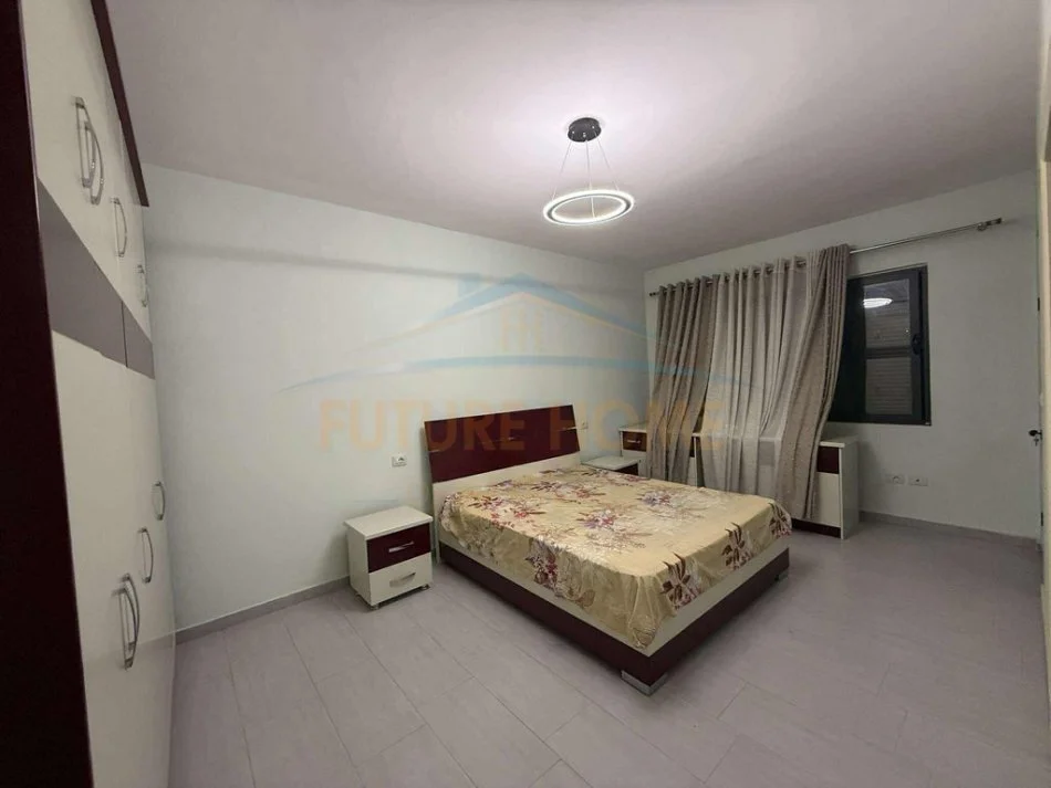 Tirane, jepet me qera apartament 2+1 Kati 6, 107 m² 450 € 