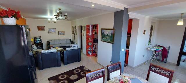Tirane, shitet apartament 2+1 Kati 5, 77 m² 70.000 Euro (Te xhamlliku)