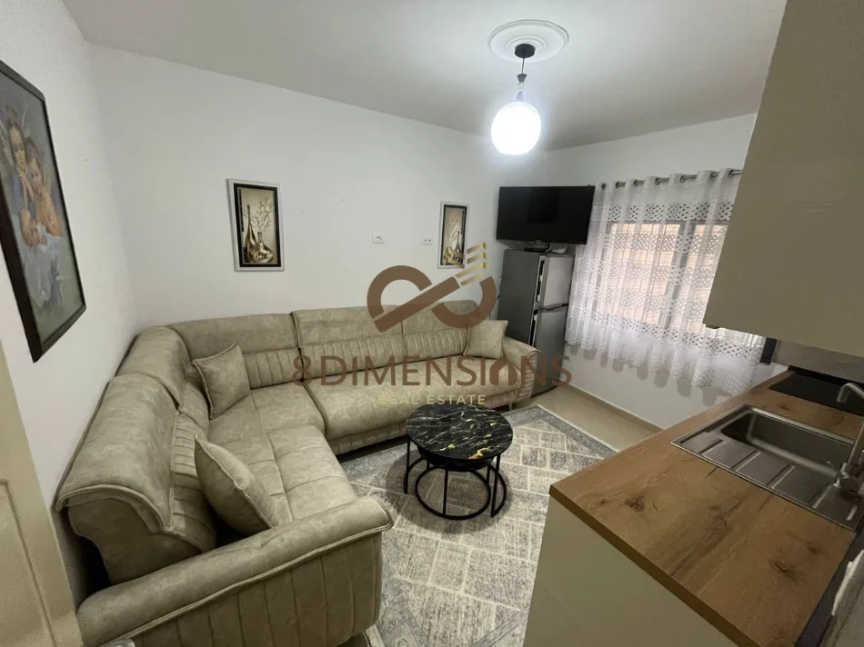Tirane, jepet me qera apartament 1+1 Kati 2, 60 m² 400 € (oxhaku)