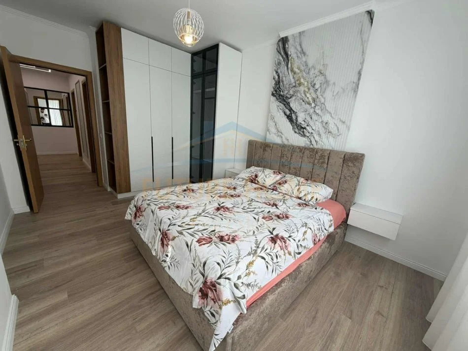 Tirane, shitet apartament 2+1 Kati 1, 102 m² 173.000 € (Astir , Vila L)