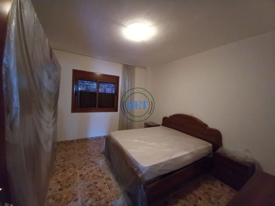 Durres, jepet me qera apartament 3+1 Kati 3, 145 m² 500 € (Tregu fshatar, Durres)