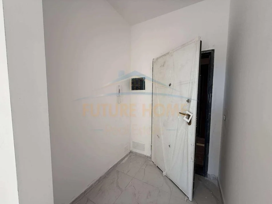 Tirane, shitet apartament 1+1+Ballkon Kati 5, 83 m² 149.000 € (Ish Dogana)