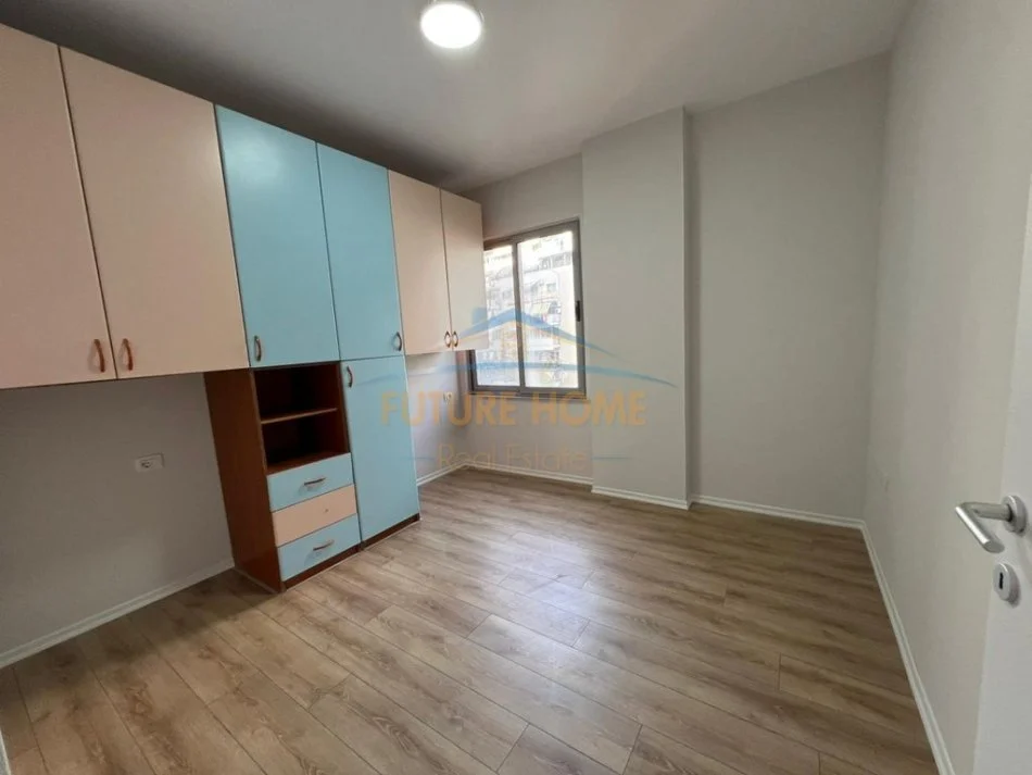 Tirane, shitet apartament 2+1 Kati 3, 79 m² 125.000 € (Yzberisht)