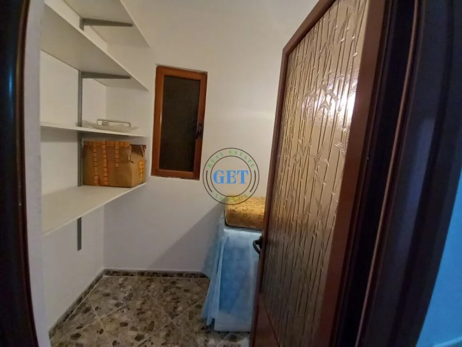 Durres, jepet me qera apartament 3+1 Kati 3, 145 m² 500 € (Tregu fshatar, Durres)
