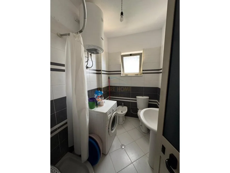 Tirane, jepet me qera apartament 1+1+Ballkon Kati 7, 60 m² 570 € (Mine Peza)