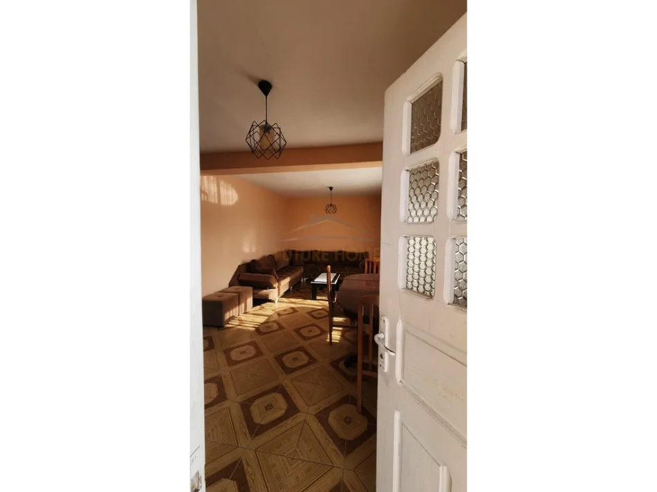 Tirane, jepet me qera apartament 2+1 Kati 2, 132 m² 450 € (Babrru, Tirane)