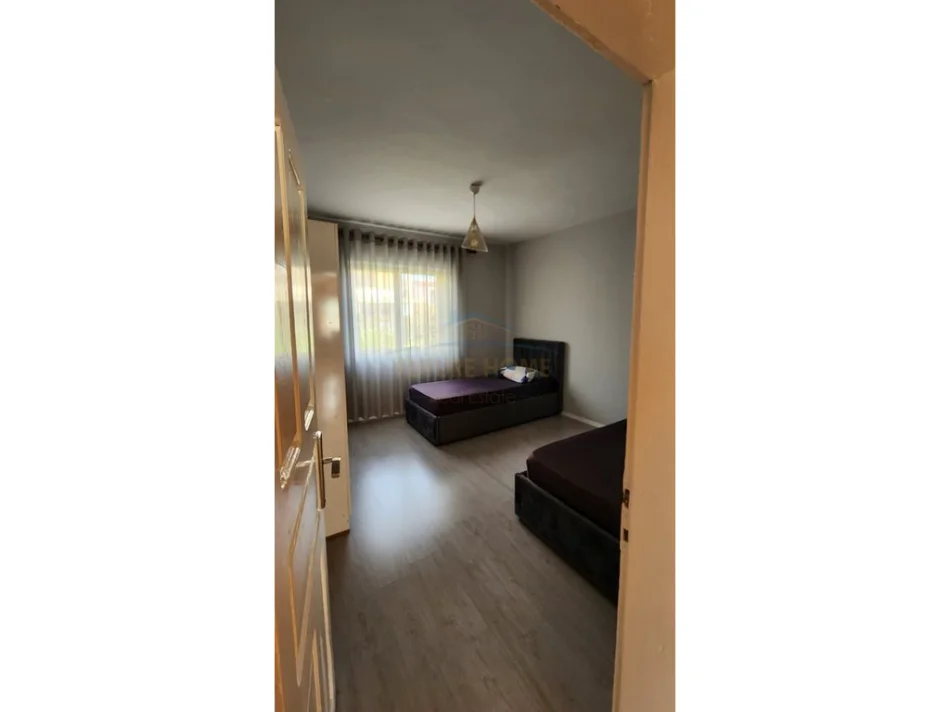 Tirane, jepet me qera apartament 2+1 Kati 2, 132 m² 450 € (Babrru, Tirane)