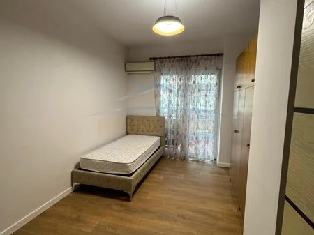Tirane, shitet apartament 2+1 Kati 2, 110 m² 198.000 €