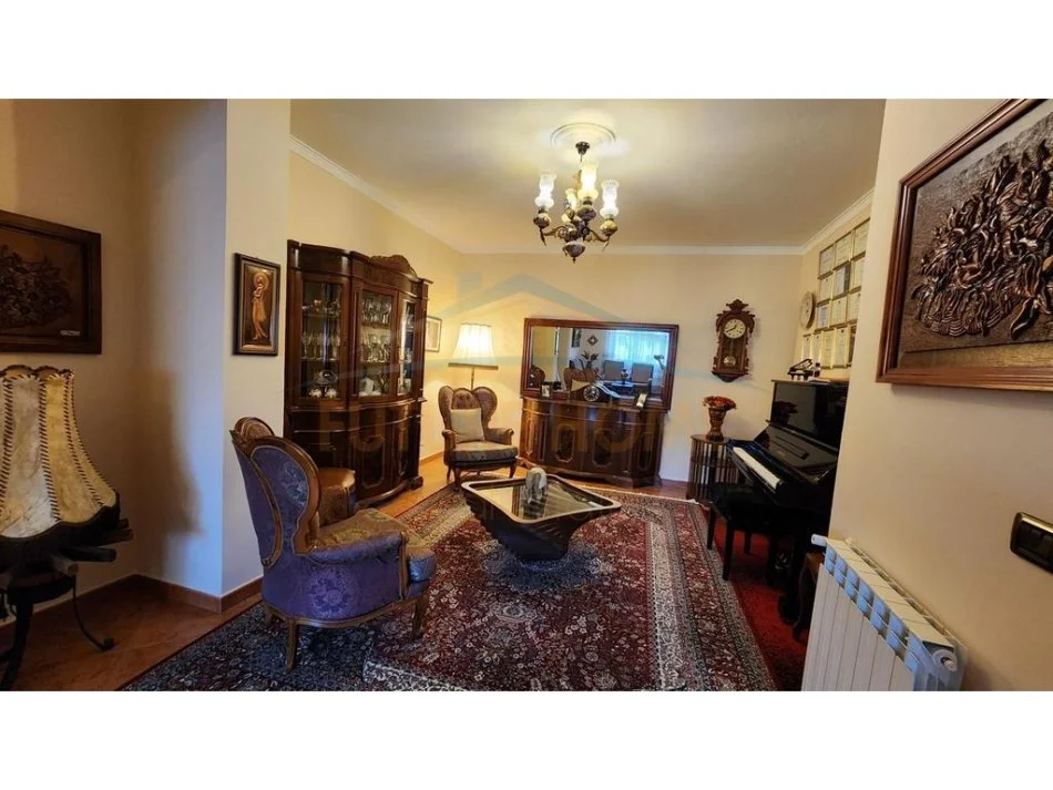 Durres, shitet apartament 3+1+Ballkon Kati 6, 168 m² 295.000 € 