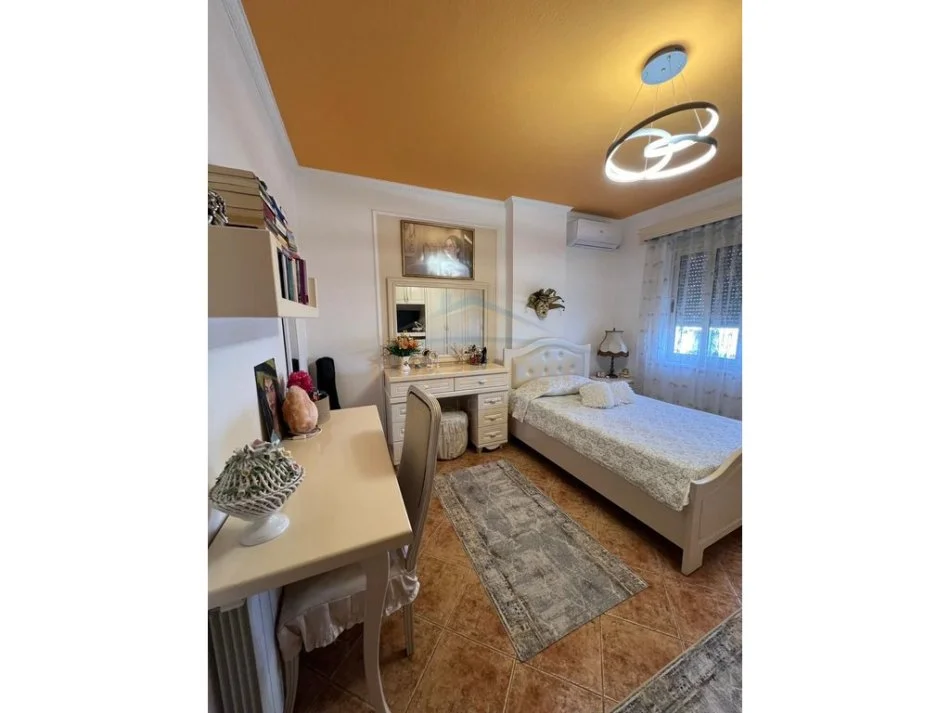Durres, shitet apartament 3+1+Ballkon Kati 6, 168 m² 295.000 € 