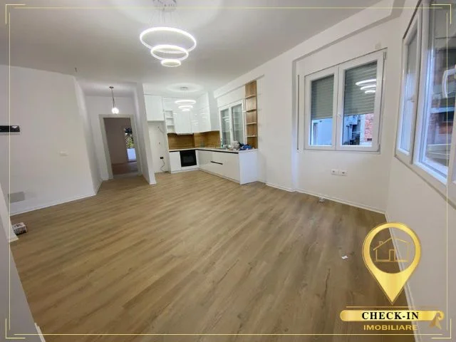 Tirane, jepet me qera apartament 2+1+Aneks+Ballkon , 115 m² 500 € (Kopshti Botanik)