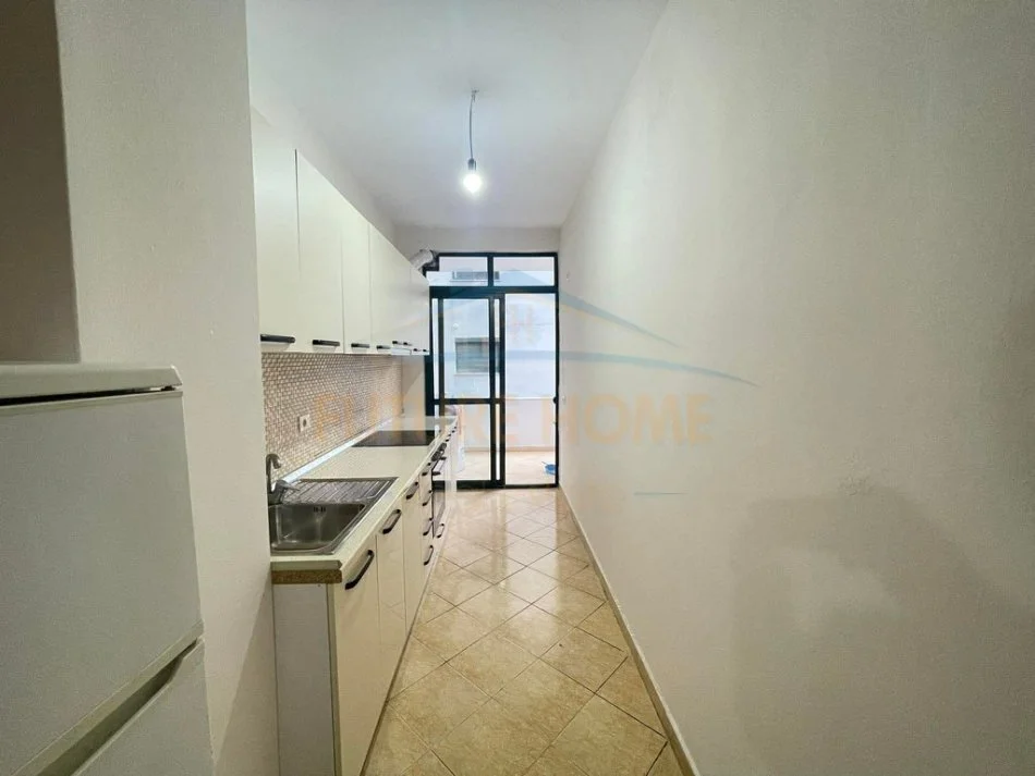 Qera, Apartament 1+1, Fresk 300 €
