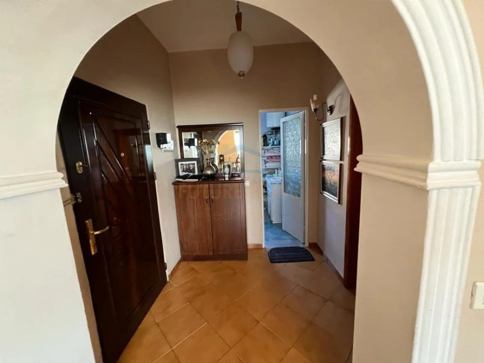 SHITET APARTAMENT 2+1 TEK ZOGU I ZI