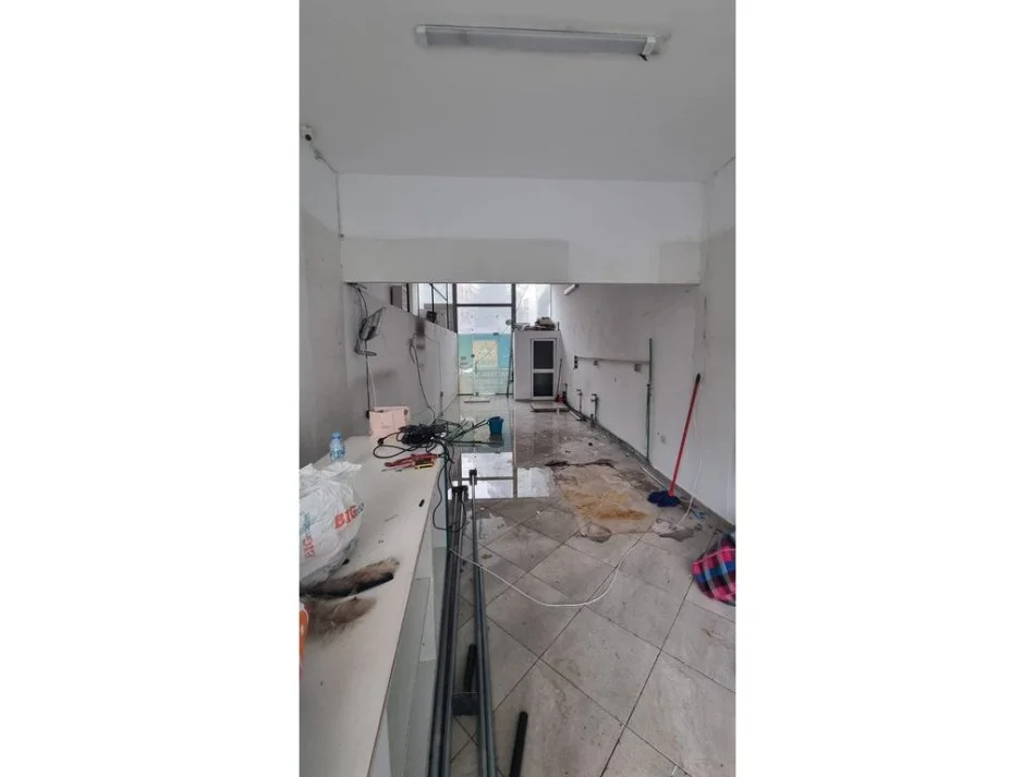 Tirane, jepet me qera dyqan Kati 0, 47 m² 800 € (Rruga e Dibres)