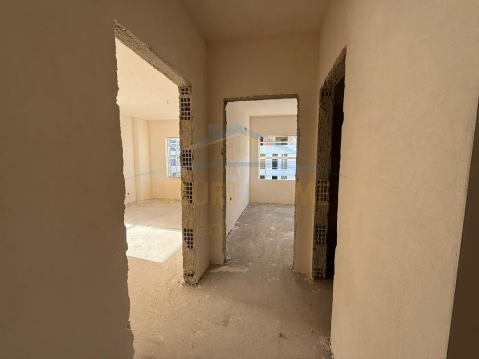 Tirane, shes apartament 1+1+Ballkon Kati 6, 79 m² 82.320 € (univers city)