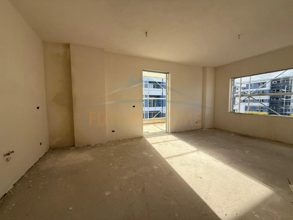 Tirane, shes apartament 1+1+Ballkon Kati 6, 79 m² 82.320 € (univers city)