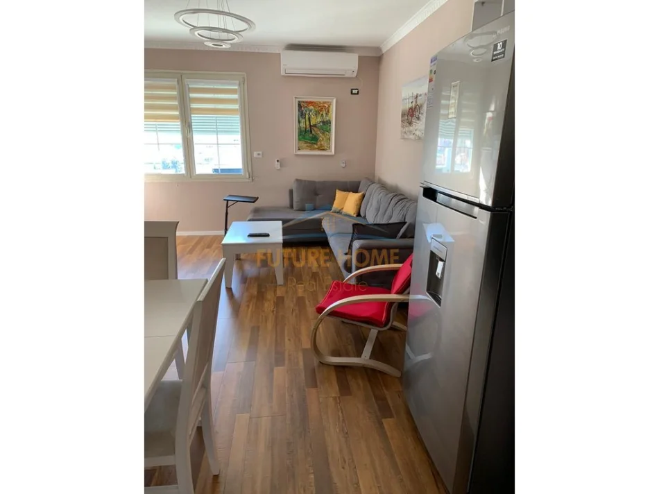 Tirane, jepet me qera apartament 1+1 Kati 6, 67 m² 700 € (rruga e elbasanit)