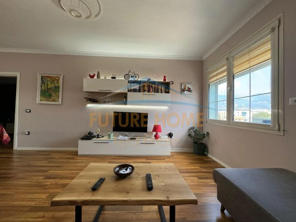 Tirane, jepet me qera apartament 1+1 Kati 6, 66 m² 730 € (Prane Ambasades Amerikane)