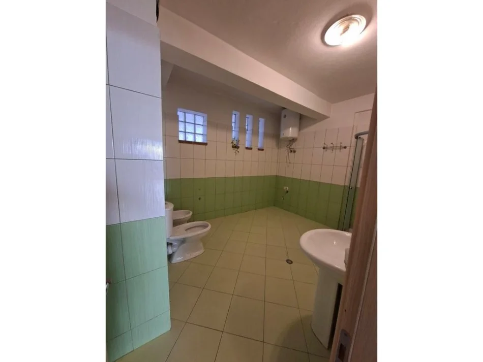 Tirane, shitet apartament 3+1 Kati 1, 159 m² 280.000 € 