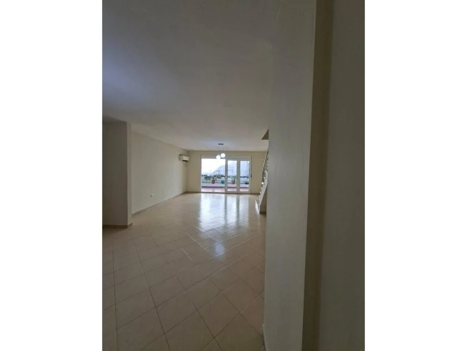 Tirane, shitet apartament 3+1+Ballkon Kati 1, 159 m² 280.000 € (KODRA E DIELLIT)