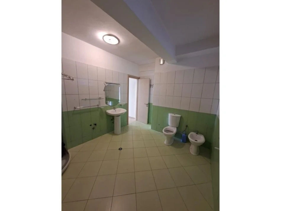 Tirane, shitet apartament 3+1 Kati 1, 160 m² 280.000 € (Rezidenca Kodra e Diellit 1)