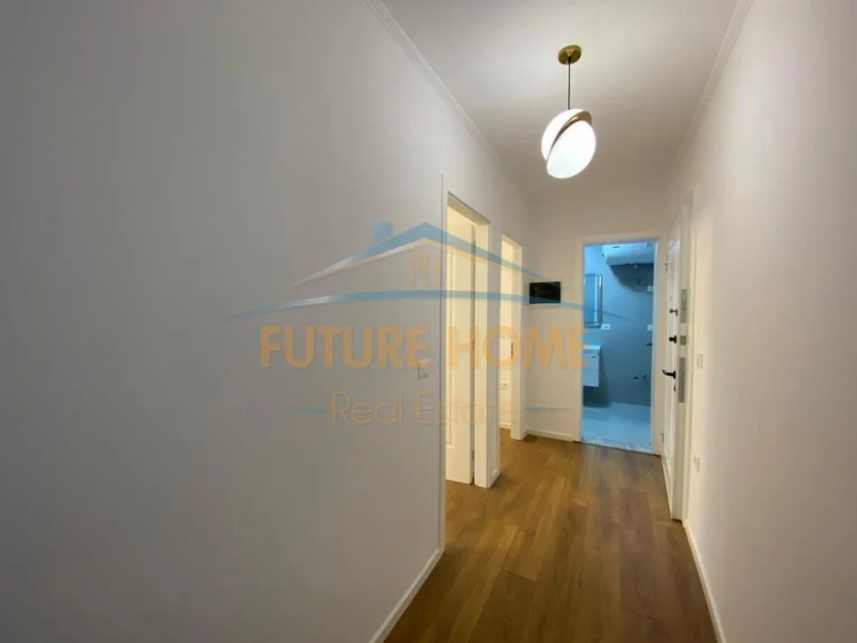 Tirane, shitet apartament 2+1+Ballkon Kati 4, 65 m² 118.000 € (Porcelan)
