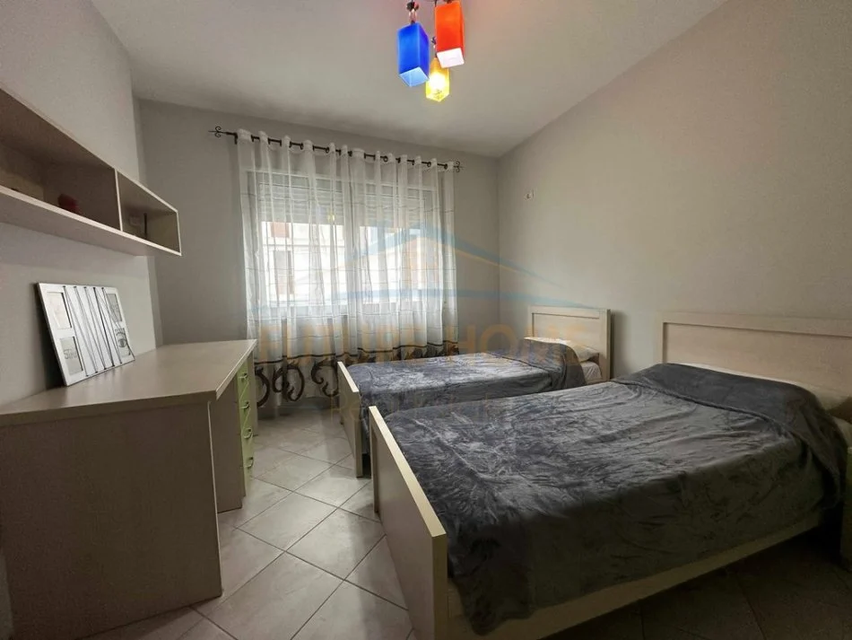 Tirane, jepet me qera apartament 1+1+Ballkon Kati 2, 64 m² 550 € (Mine Peza)
