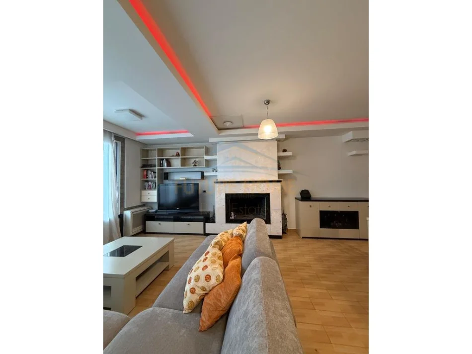 Tirane, shitet apartament duplex 3+1+Aneks+Ballkon Kati 3, 126 m² 270.000 € (Rezidenca Kodra e Diellit 1)