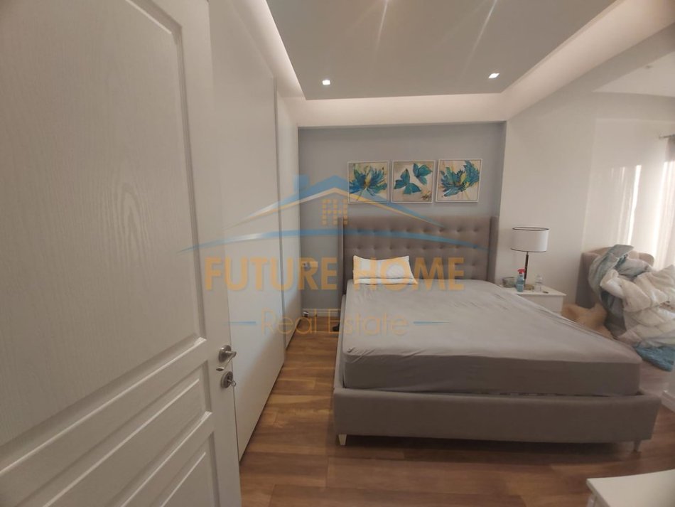 Tirane, shes apartament 2+1 Kati 5, 92 m² 192.000 € (Kompleksi Golden Park)