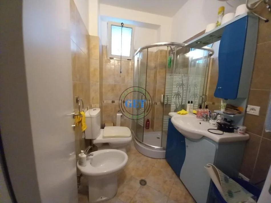 Durres, jepet me qera apartament 2+1+Ballkon Kati 4, 120 m² 350 € (Ish URT)