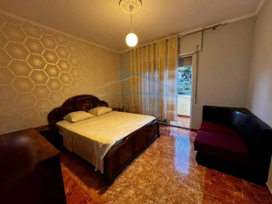 Durres, jepet me qera apartament 2+1 Kati 6, 105 m² 600 € (Vollga, Durrës.)