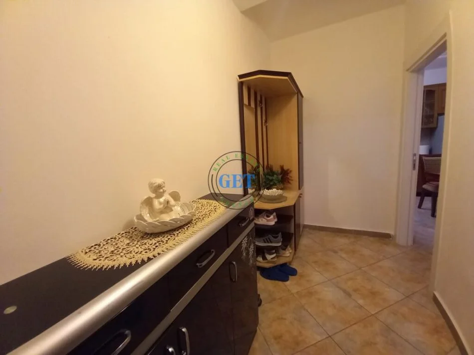 Durres, jepet me qera apartament 2+1+Ballkon Kati 4, 120 m² 350 € (Ish URT)