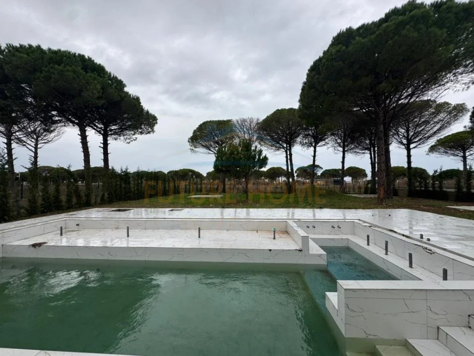 Tirane, shitet Vile 5+1+Ballkon Kati 2, 405 m² 2.500.000 € (Gjiri i Lalezit)