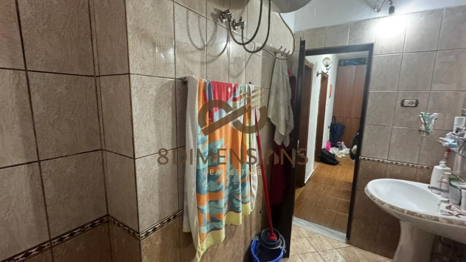 Tirane, shitet apartament 1+1 Kati 1, 47 m² 75.000 € (kinostudio)