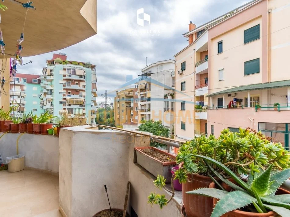 Tirane, shitet apartament 2+1 Kati 3, 110 m² 211.500 € 