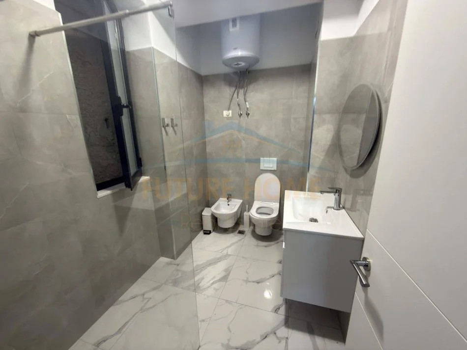 Tirane, jepet me qera apartament 2+1 Kati 5, 121 m² 600 € (Kompleksi "Urban Gate", Unaza e re)
