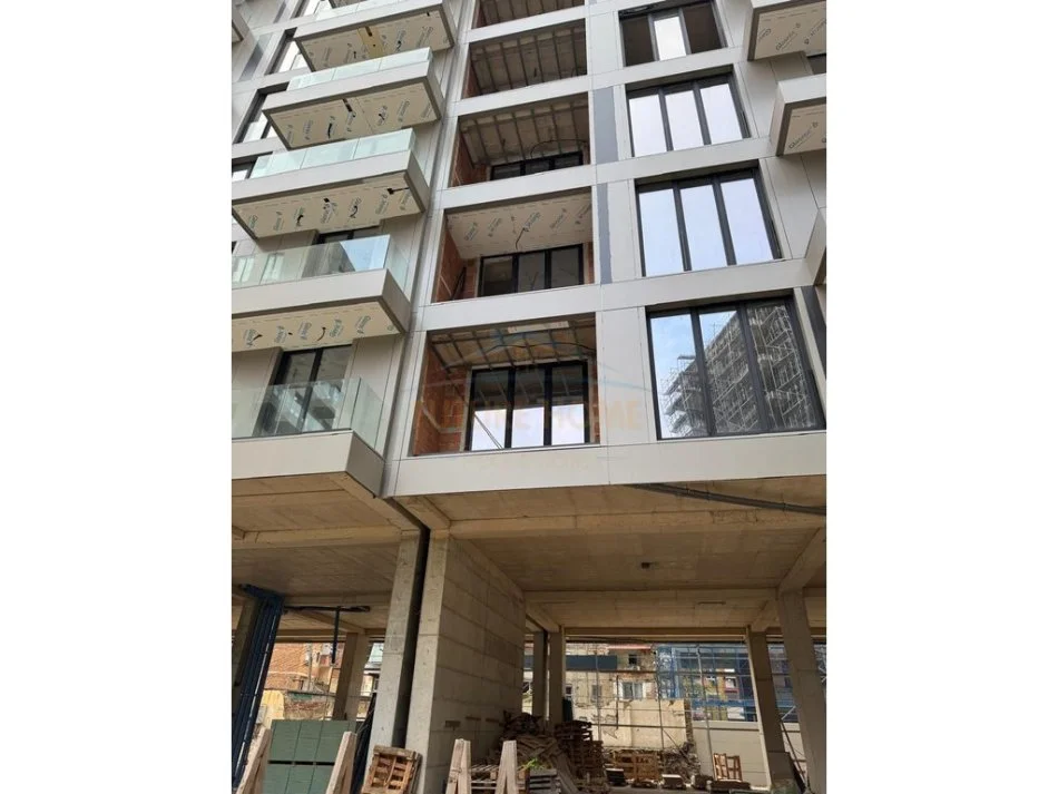 Tirane, shitet apartament 2+1+Ballkon Kati 2, 113 m² (ALI DEMI)