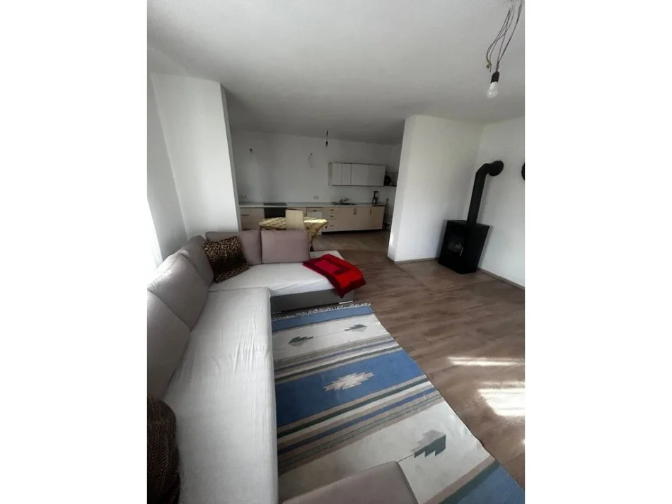 Tirane, shitet Vile 2 Katshe Kati 1, 256 m² 280.000 € (Preze)