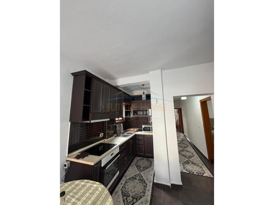 Qera, Apartament 3+1, Fresk, Tirane 500 €, Return60446